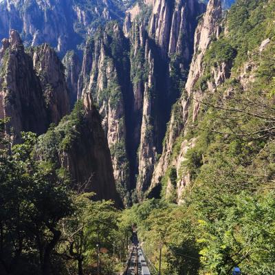 黃山旅遊│尊爵遊│深度黃山３晚、西海地軌纜車、梅峰千島湖、美食徽州８日遊｜三排椅、WiFi機、國際五星酒店