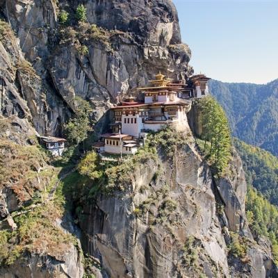 不丹旅遊7日│不丹金佛．虎穴寺．祈楚拉康．普納卡皇宮．伯茲卡谷地健行