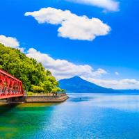 北海道旅遊｜洞爺湖花火大會.支笏湖玻璃底船.函館纜車.金森倉庫.企鵝遊行.三大蟹溫泉美食五日｜保住兩晚溫泉