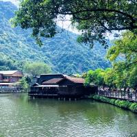 南投｜秋賞｜日月潭遊湖賞美景.山頂玻璃屋私房菜.日式庭園－鳥居食堂.車埕老街.楓樺台一渡假村二日｜高雄台南