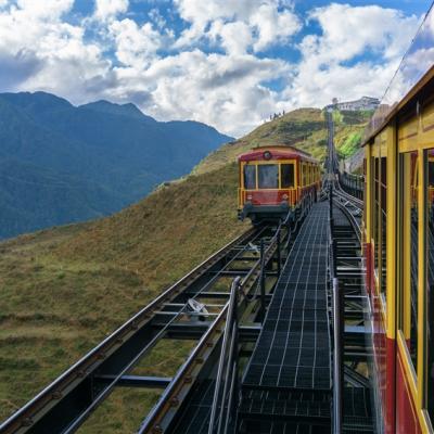 越南旅遊｜【超值沙壩仙境5日】過夜火車體驗.番西邦纜車.玻璃天空步道.雞蛋咖啡(午晚/含簽)