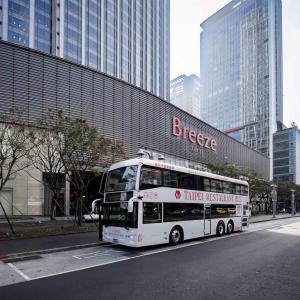 台北-大稻埕雙層餐車懷舊台式料理| 全透明玻璃餐車 多語系導覽系統