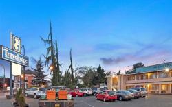 Travelodge by Wyndham Everett City Center