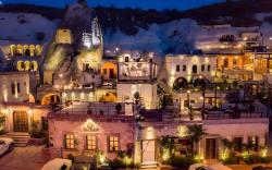 Artemis Cave Suites - Adults Only
