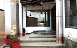 Hotel Airport Plaza