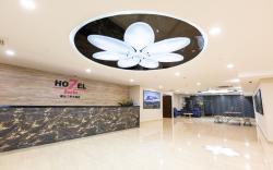 Hotel 7 Suria