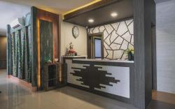 RedDoorz Plus near Pantai Coastarina 2 Batam