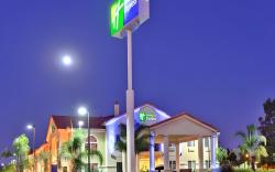 Holiday Inn Express Delano Highway 99 By IHG