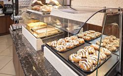 Holiday Inn Express Hotel & Suites Manchester - Airport By IHG