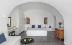 Chelidonia Luxury Suites