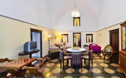 Iriana Suites
