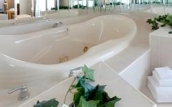 Holiday Inn Express Hotel & Suites Watertown - Thousand Islands By IHG