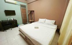 Sukhum Mega Bangna Guest House