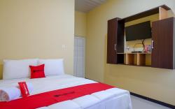 RedDoorz Syariah near Alun Alun Pati