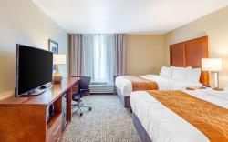 Comfort Inn DeKalb - Adjacent the University