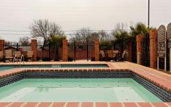 Holiday Inn Express & Suites San Antonio South By IHG