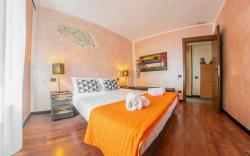Marconi Rooms and Apartments