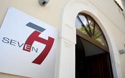 Seven Hostel & Rooms