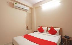 Hotel O Lal Residency