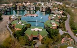Neonz  Resort