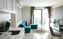SmartHome Huge 2 Bedroom Luxury Apartment @ I-City