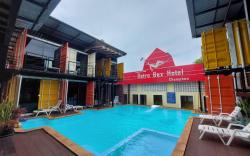 Retro Box Hotel