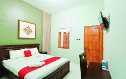 RedDoorz Syariah near Universitas 17 Agustus Banyuwangi