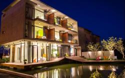 God Island Bed and Breakfast