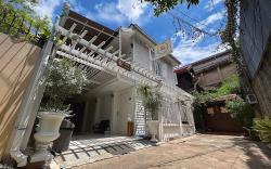 Ban Thungdang Housetel Bangkok