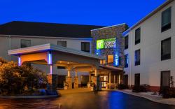 Holiday Inn Express Great Barrington By IHG