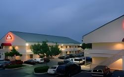 Homegate Studio and Suites San Antonio