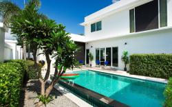 HOLLYWOOD Pool Villa Pattaya 3 Bedroom 