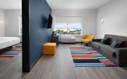 Aloft Katy Mills