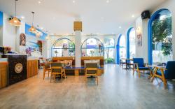 Santorini House And Coffee