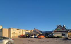 Days Inn by Wyndham West Branch Iowa City Area