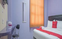 RedDoorz @ Gatot Subroto Street Bandung 3