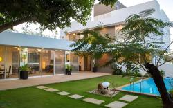 El House by StayVista - Unwind in a Villa w/ Pool