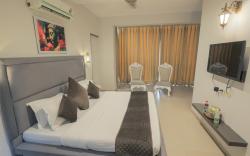 Hotel Maharani Regency, Zirakpur