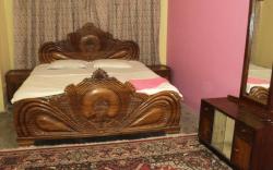 Royal Guest House & Service Apartment