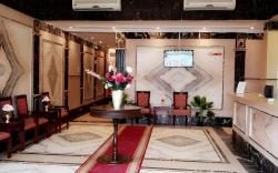 Leen Aparthotel
