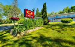 Econo Lodge Lee - Great Barrington