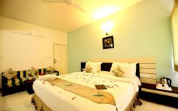 Hotel Ashish Palace