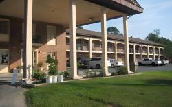 Scottish Inn and Suites Perry