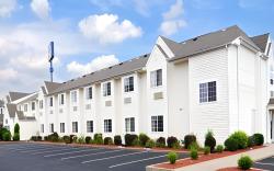Microtel Inn & Suites by Wyndham Clarksville