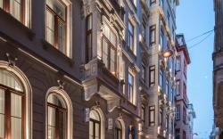 Akka Suites
