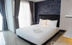 Studio Modern Tamansari The Hive by Travelio