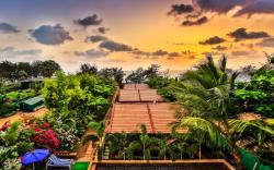 Shining Sand Beach Hotel