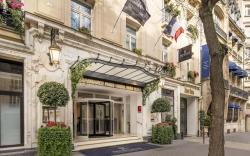 Renaissance Paris Nobel Tour Eiffel Hotel