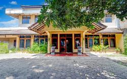 Hotel O Solo near Stasiun Solo Balapan formerly Hotel Trihadhi