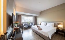 New Season Hotel